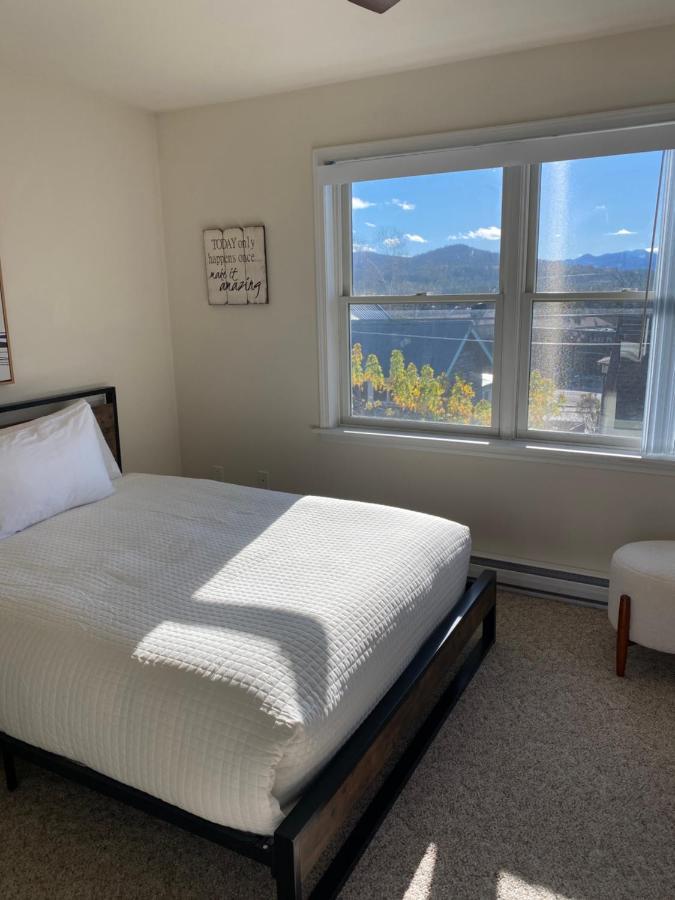 Central Lake Placid Mountain Views 외부 사진